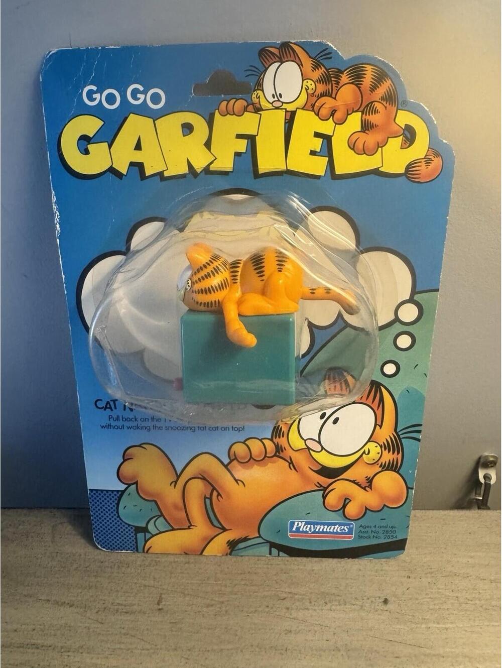 Vintage 1991 Go Go Garfield Cat Nappin’ Pull Back Toy MOC Playmates Sealed